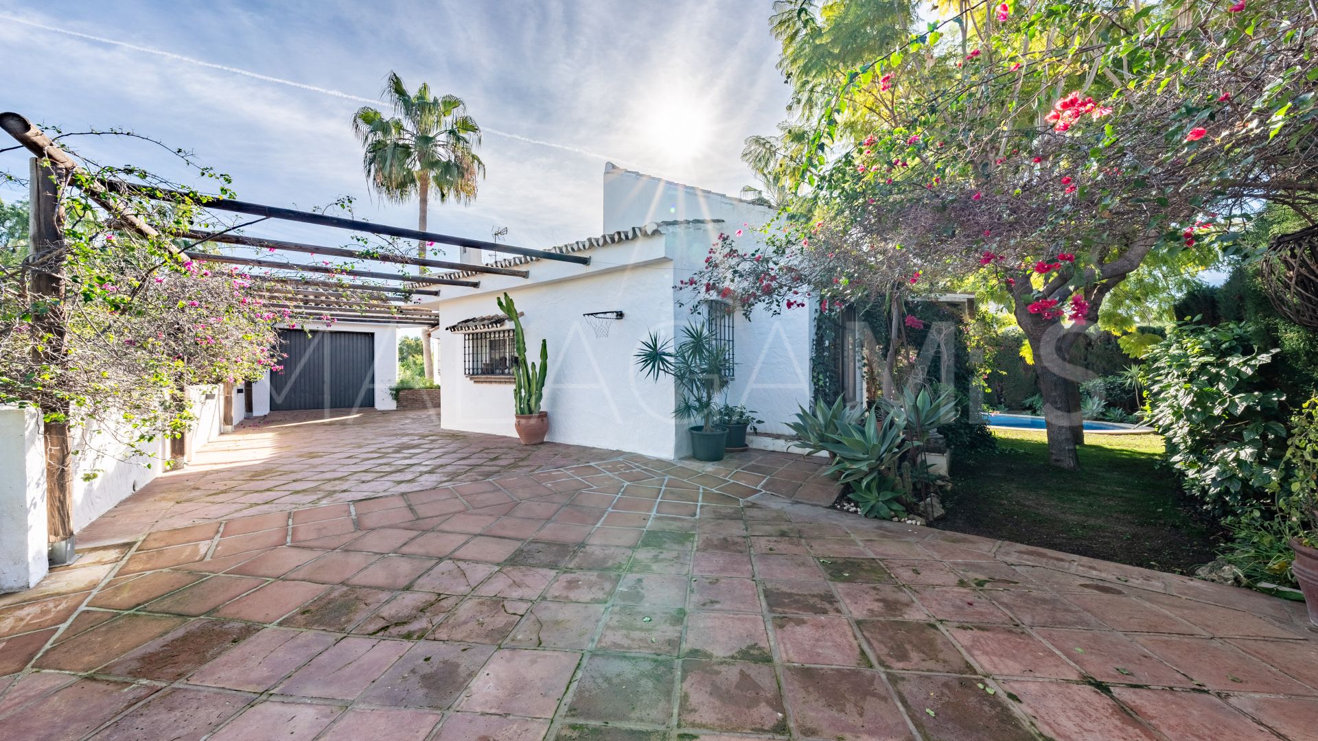 Villa for sale in Atalaya