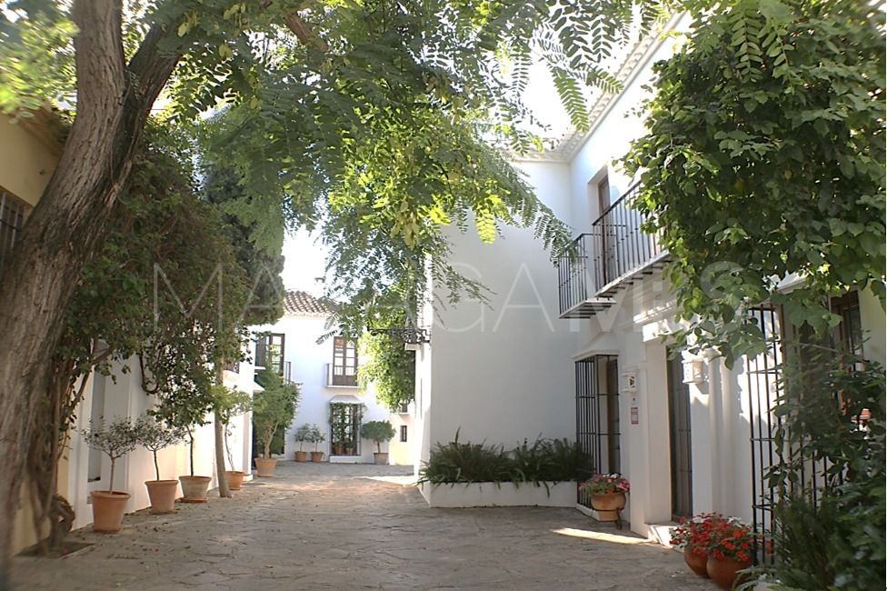 For sale town house in Las Lomas del Marbella Club with 4 bedrooms