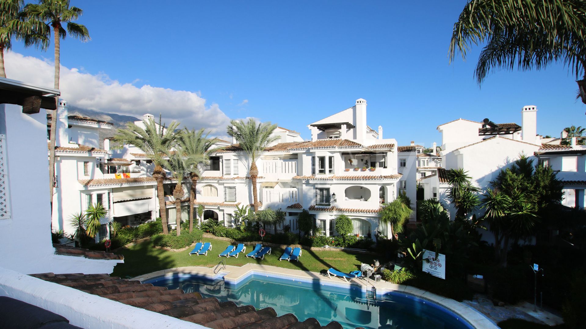 Buy Los Naranjos de Marbella duplex penthouse