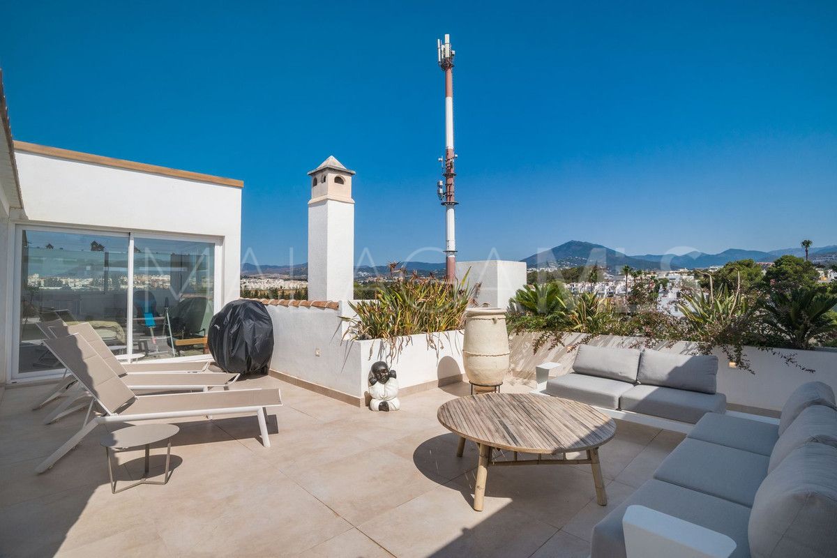 Duplex penthouse for sale in Nueva Andalucia