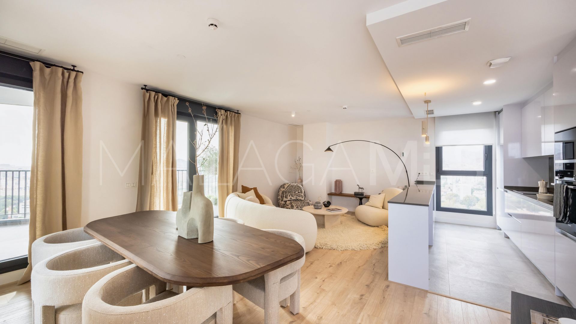 Atico a la venta de 4 bedrooms in Malaga