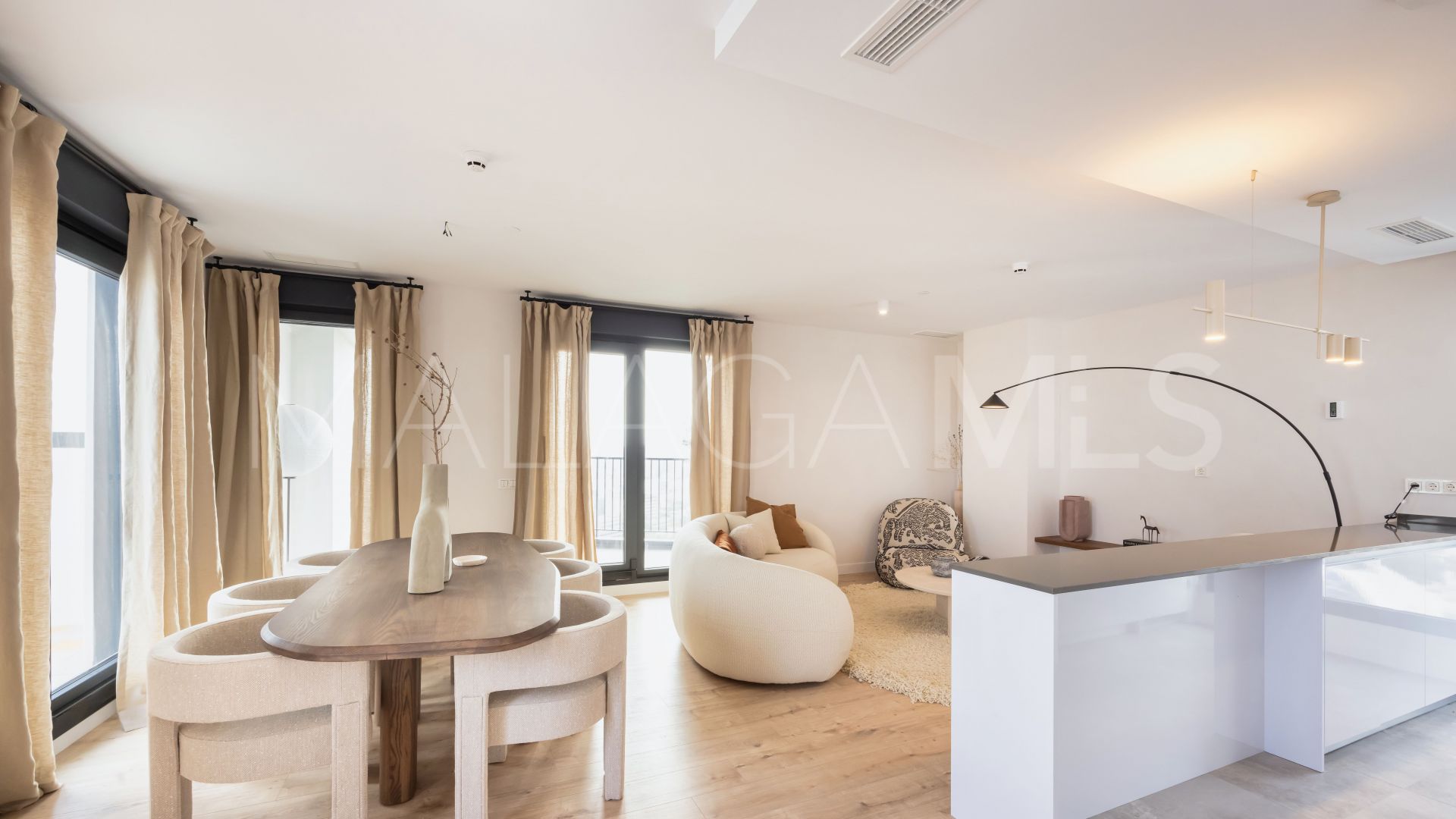 Penthouse for sale in Malaga with 4 bedrooms