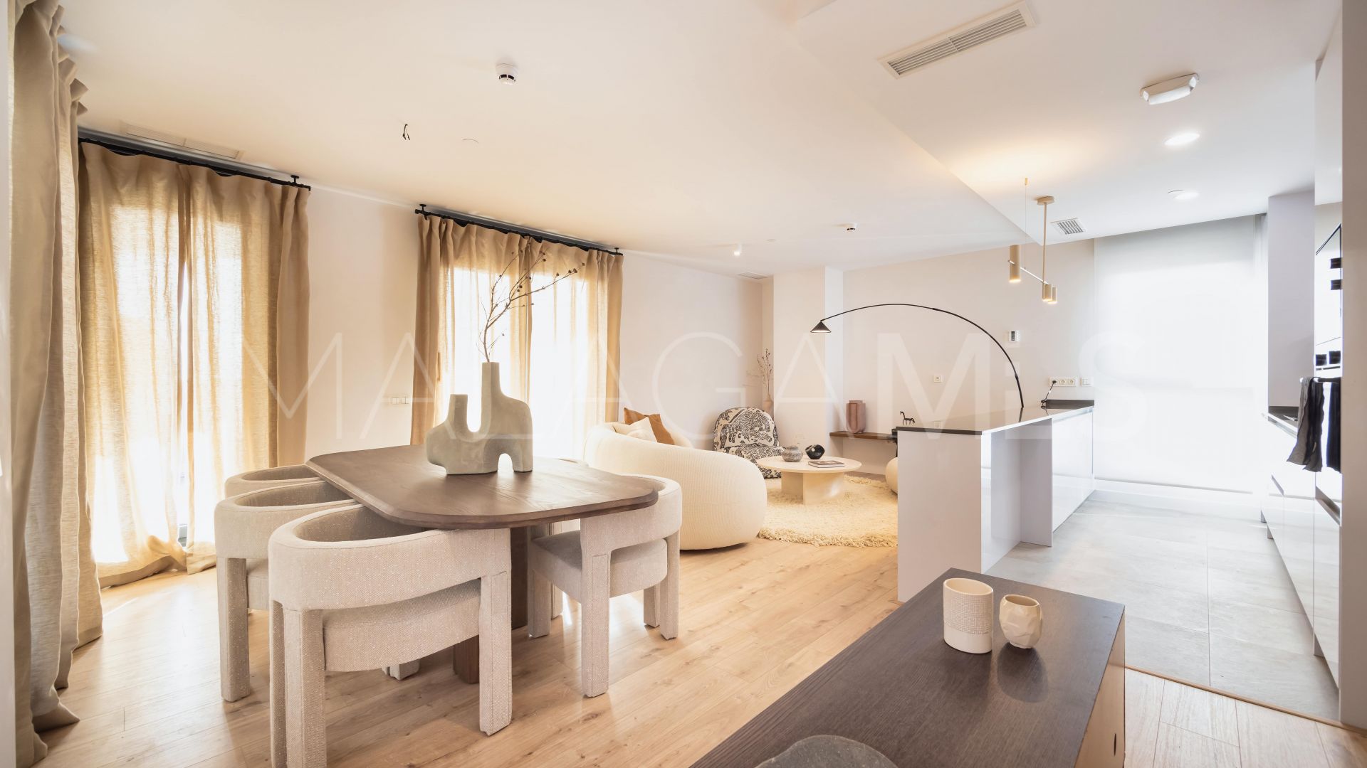 Penthouse for sale in Malaga with 4 bedrooms