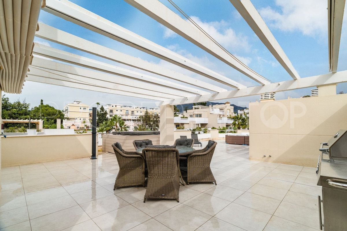 3 bedrooms penthouse in Fuente Aloha for sale