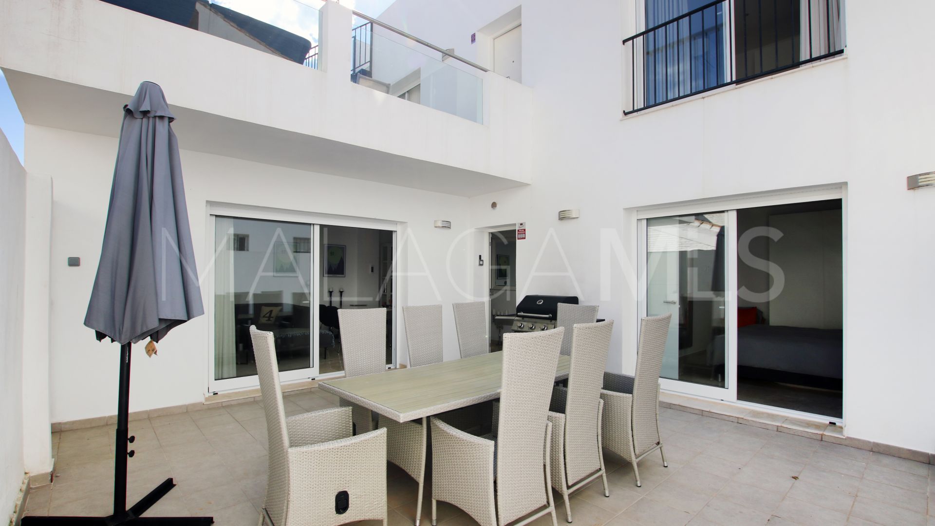 Se vende adosado in El Pirata with 3 bedrooms