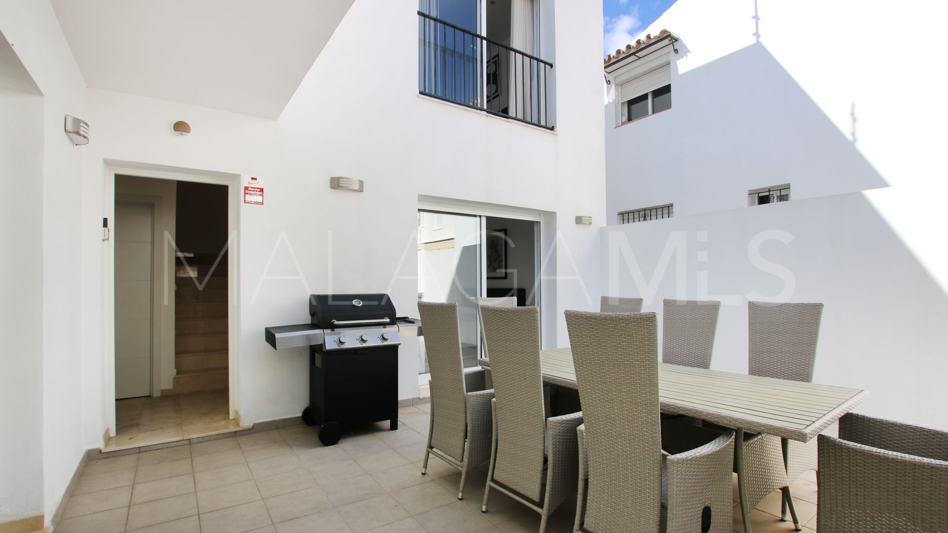 Se vende adosado in El Pirata with 3 bedrooms