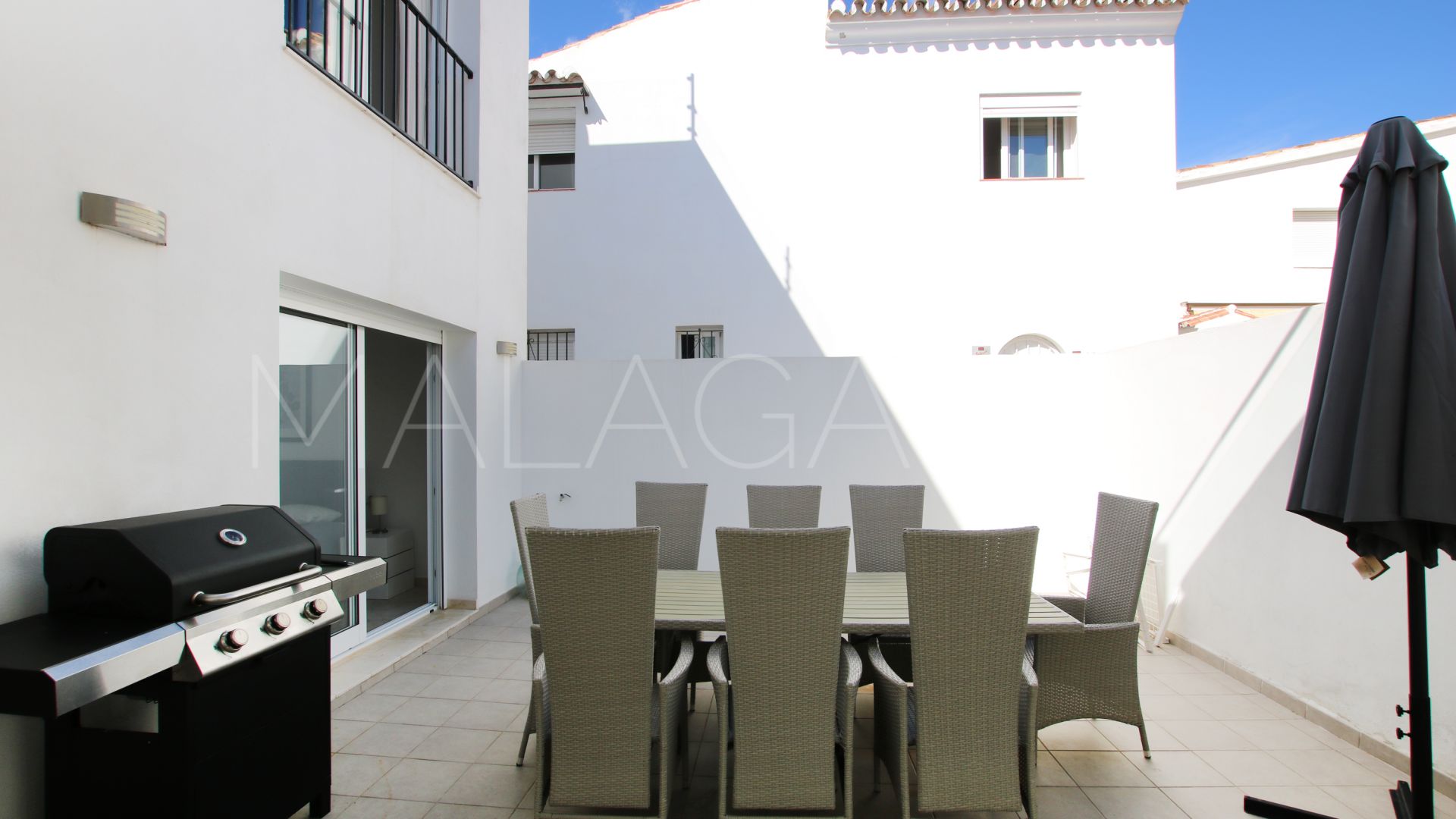 Se vende adosado in El Pirata with 3 bedrooms