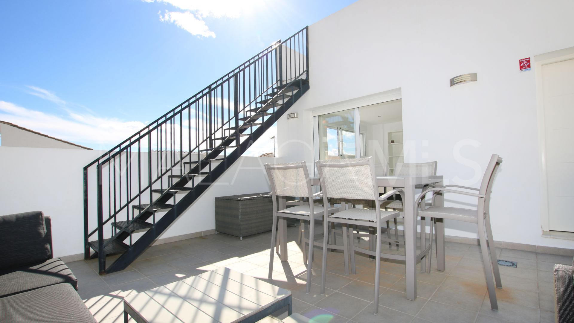 Se vende adosado in El Pirata with 3 bedrooms