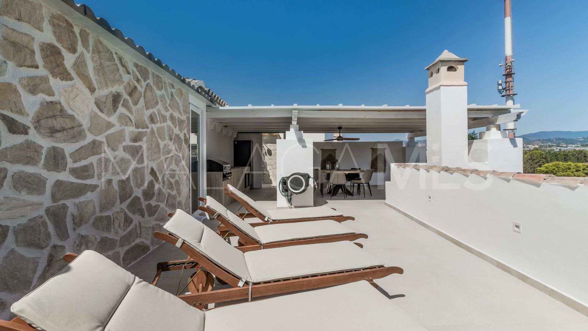 Duplex penthouse for sale in Nueva Andalucia