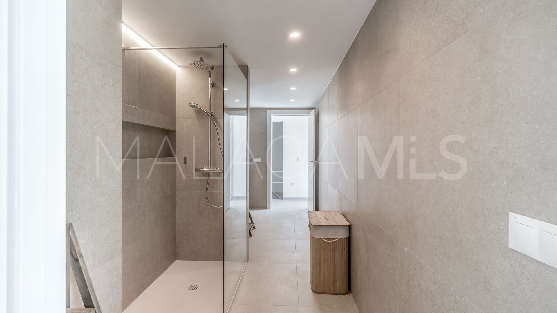 Duplex penthouse for sale in Nueva Andalucia