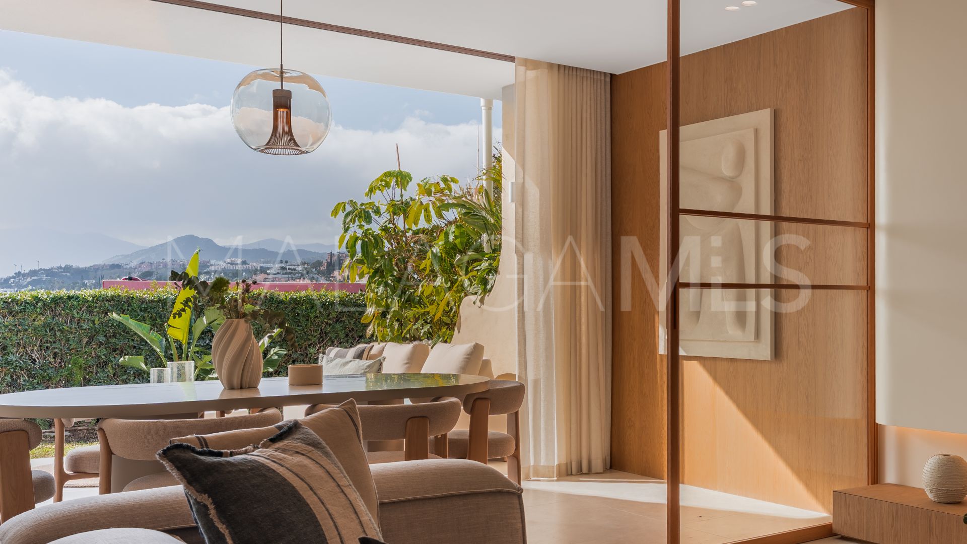 Buy town house in Nueva Andalucia