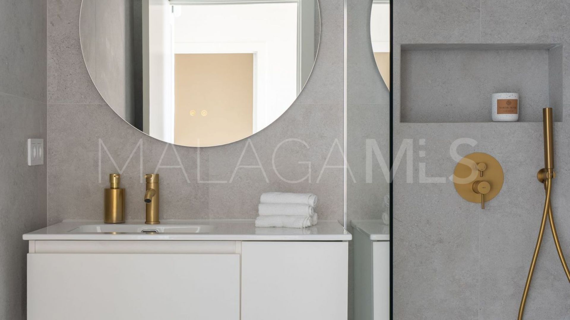 Appartement rez de chaussée for sale in Miraflores Golf