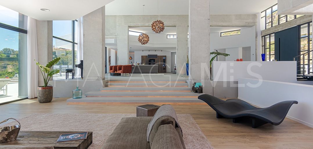 Villa for sale in Benahavis