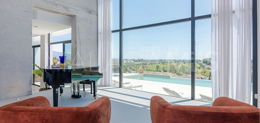 Villa for sale in Benahavis