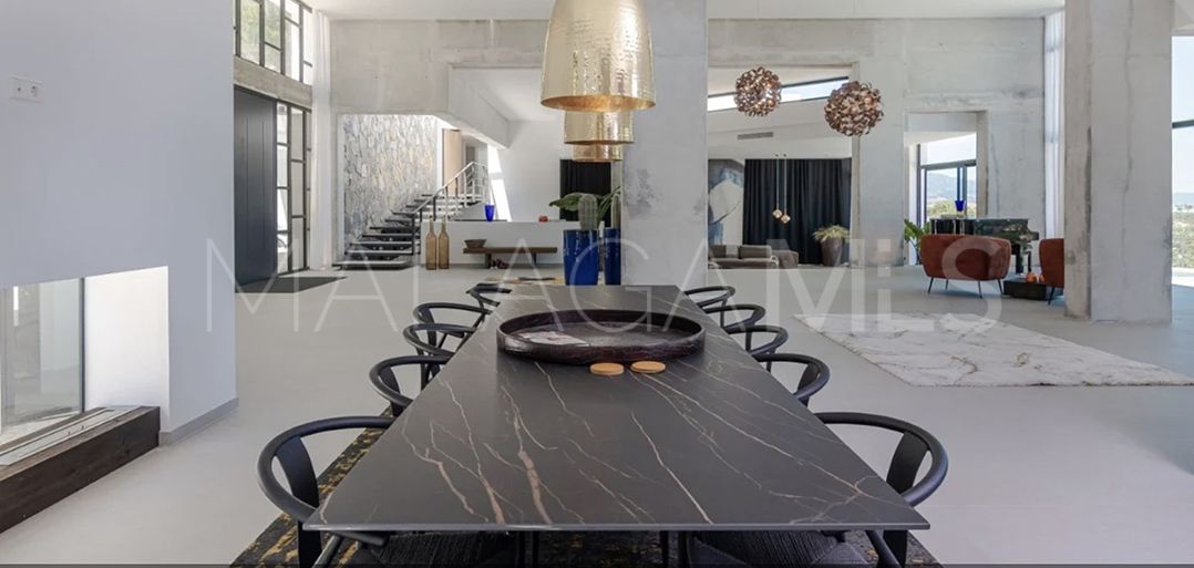 Villa for sale in Benahavis