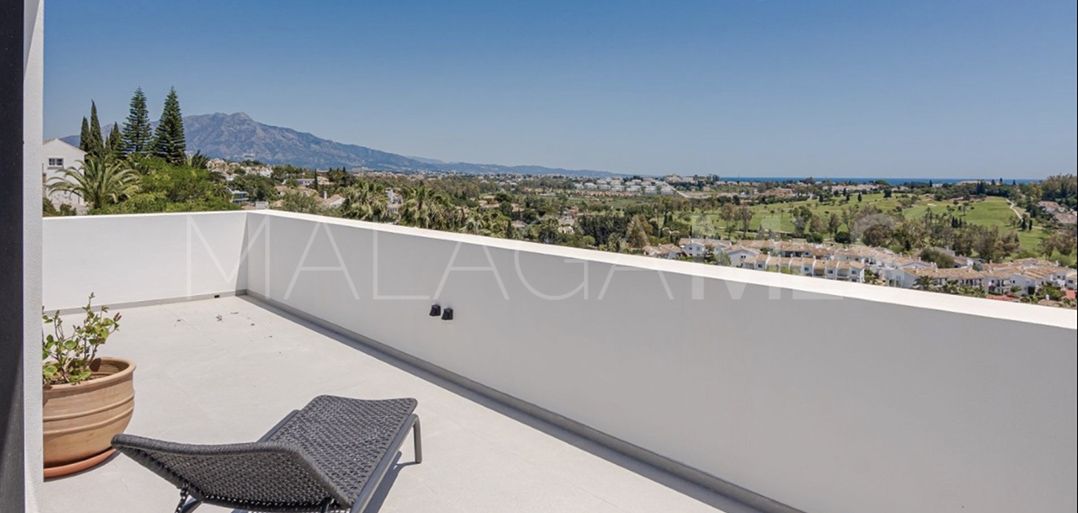 Villa for sale in Benahavis