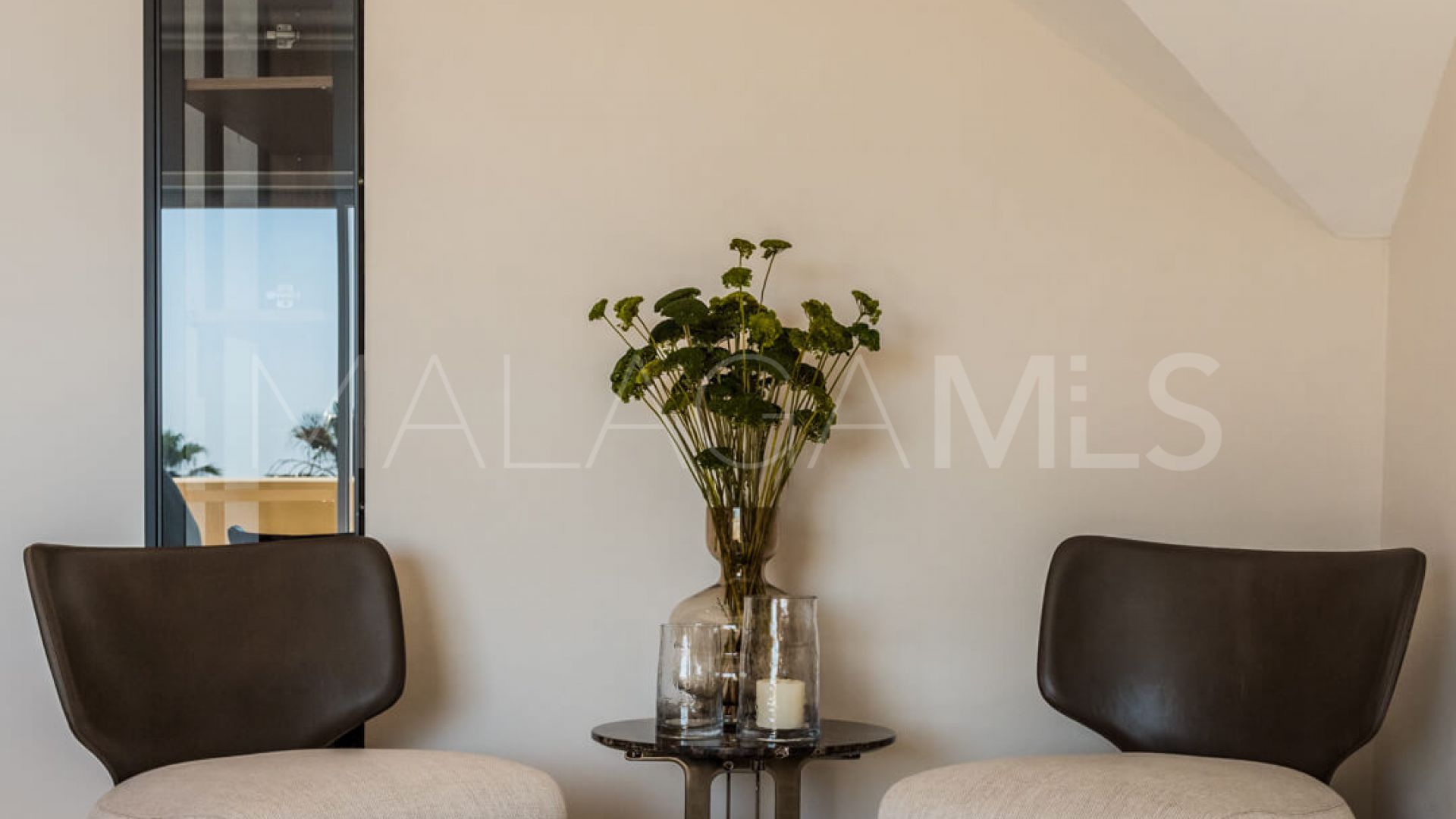 For sale 4 bedrooms duplex penthouse in Rio Real