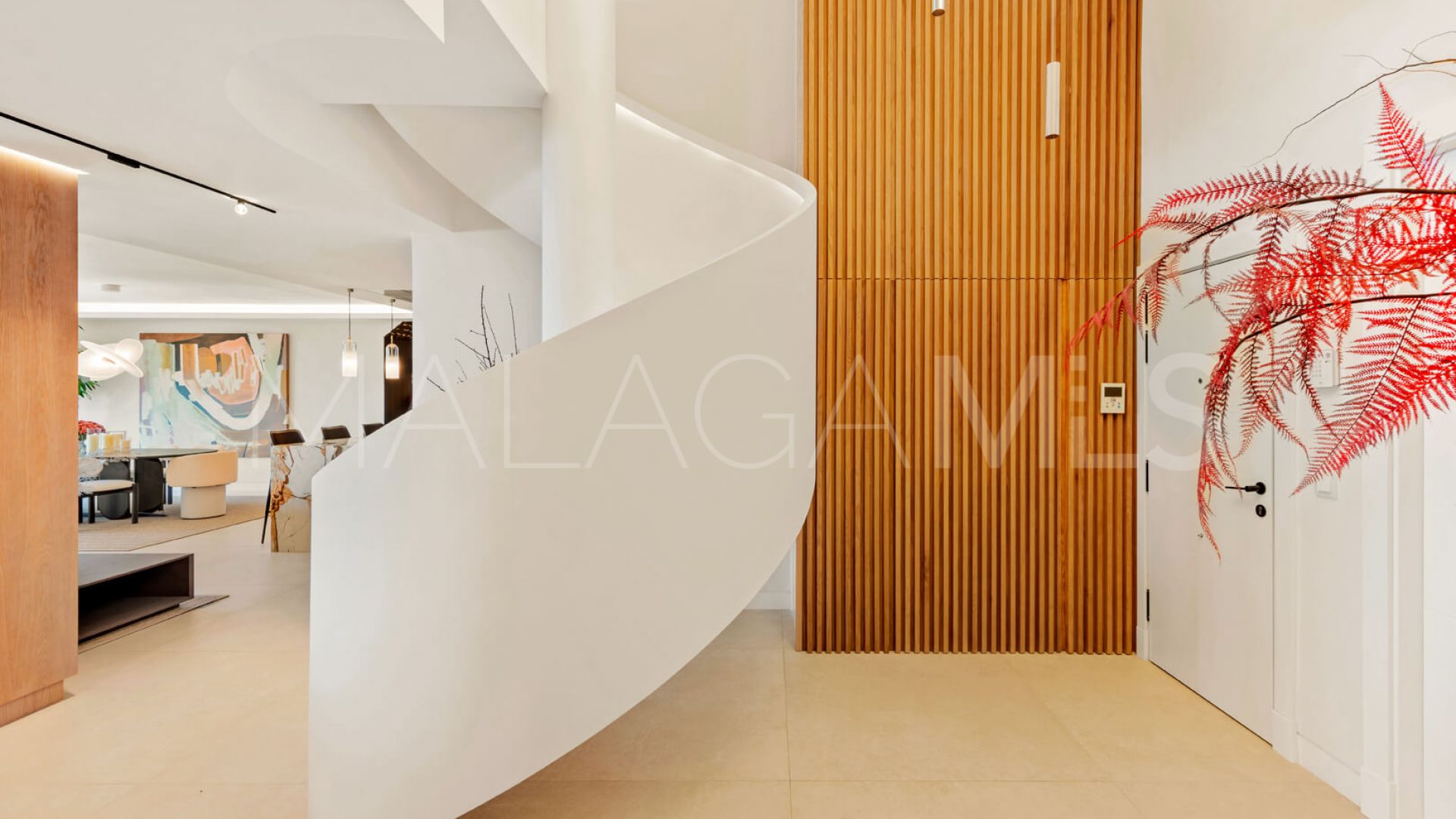 For sale 4 bedrooms duplex penthouse in Rio Real
