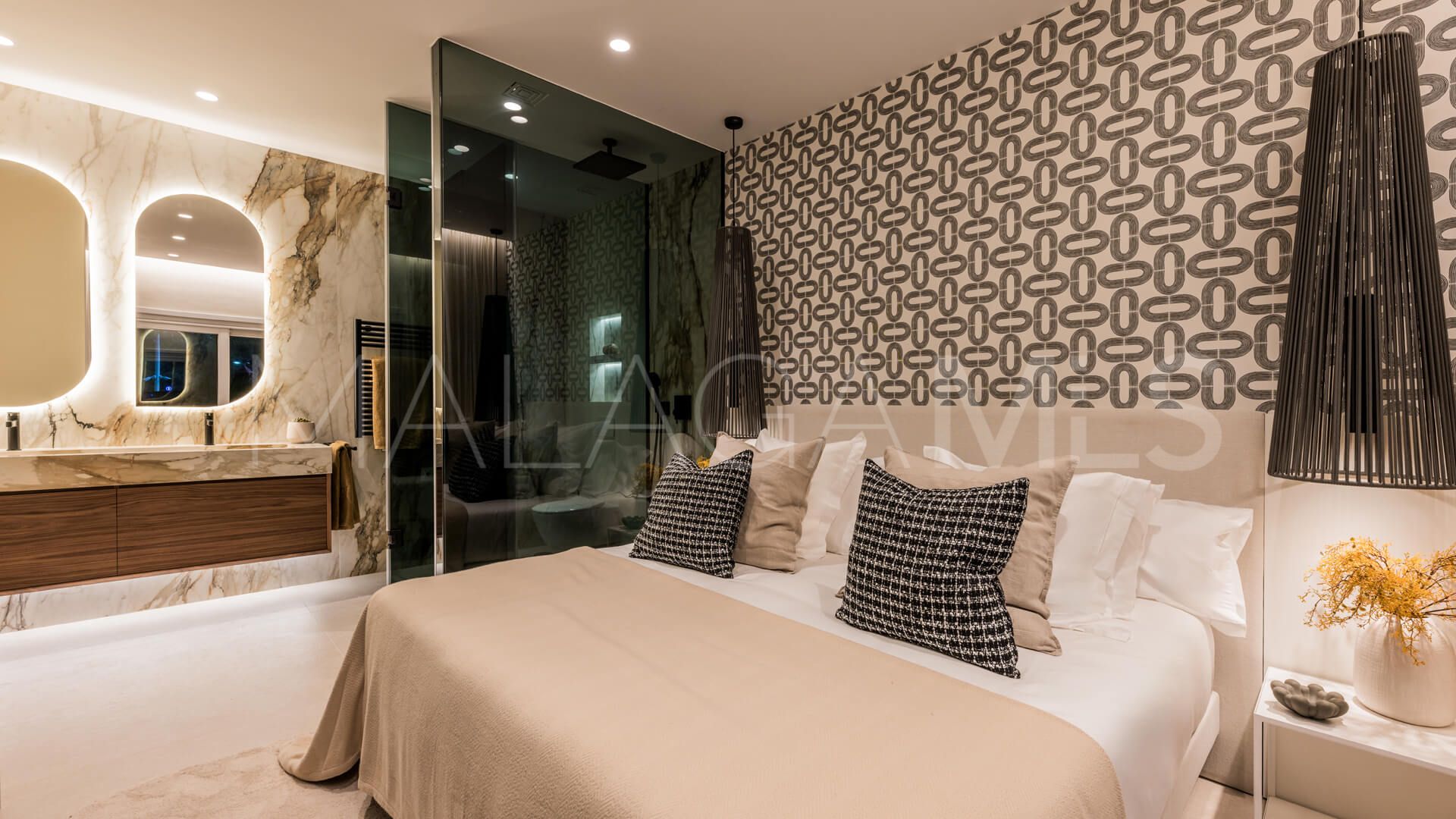 Se vende apartamento planta baja with 3 bedrooms in Estepona Este