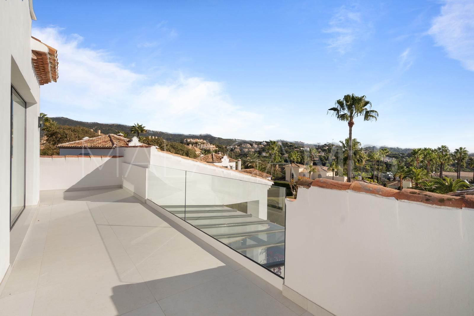 Villa for sale in Elviria Hills
