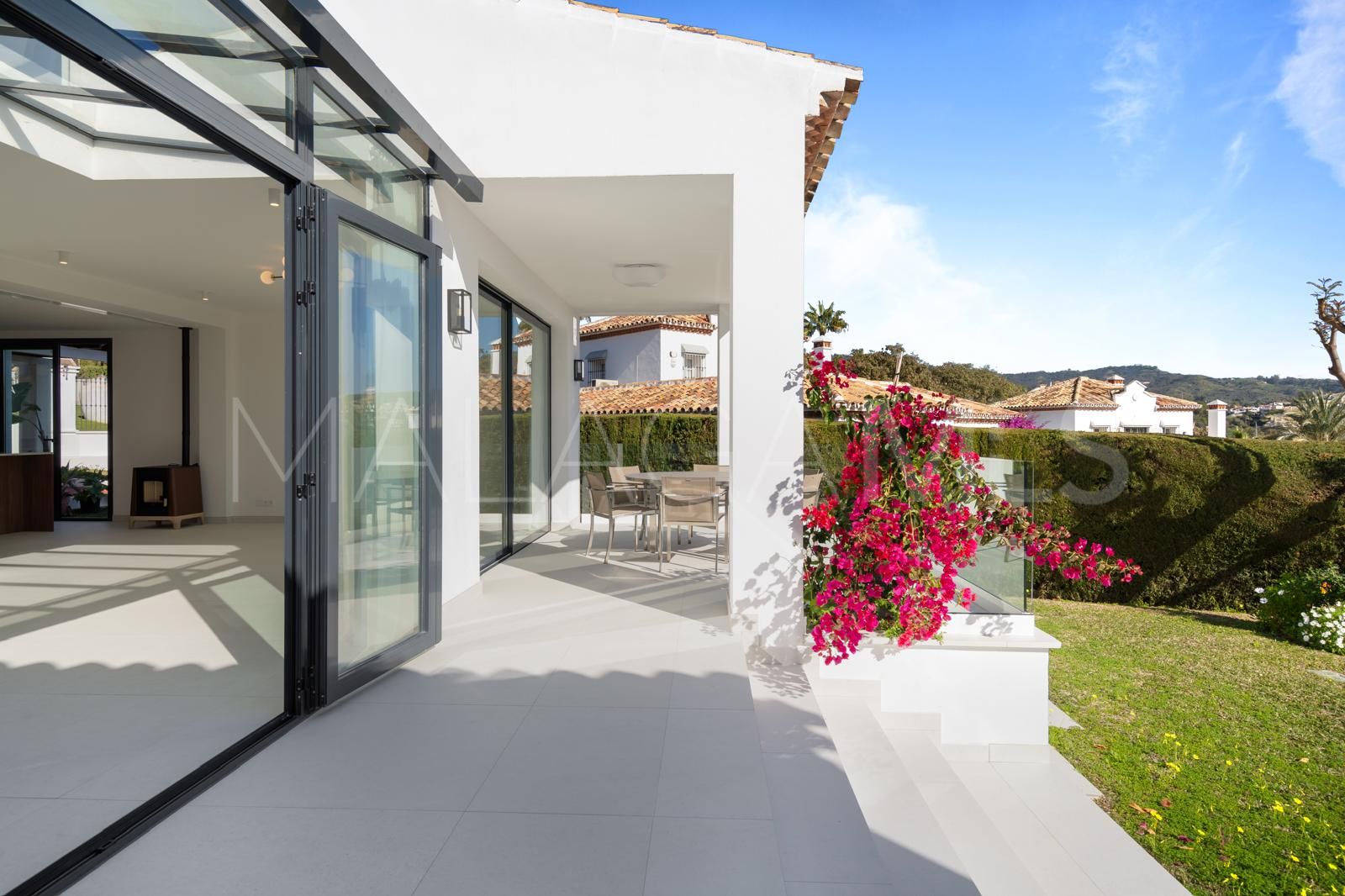 Villa for sale in Elviria Hills