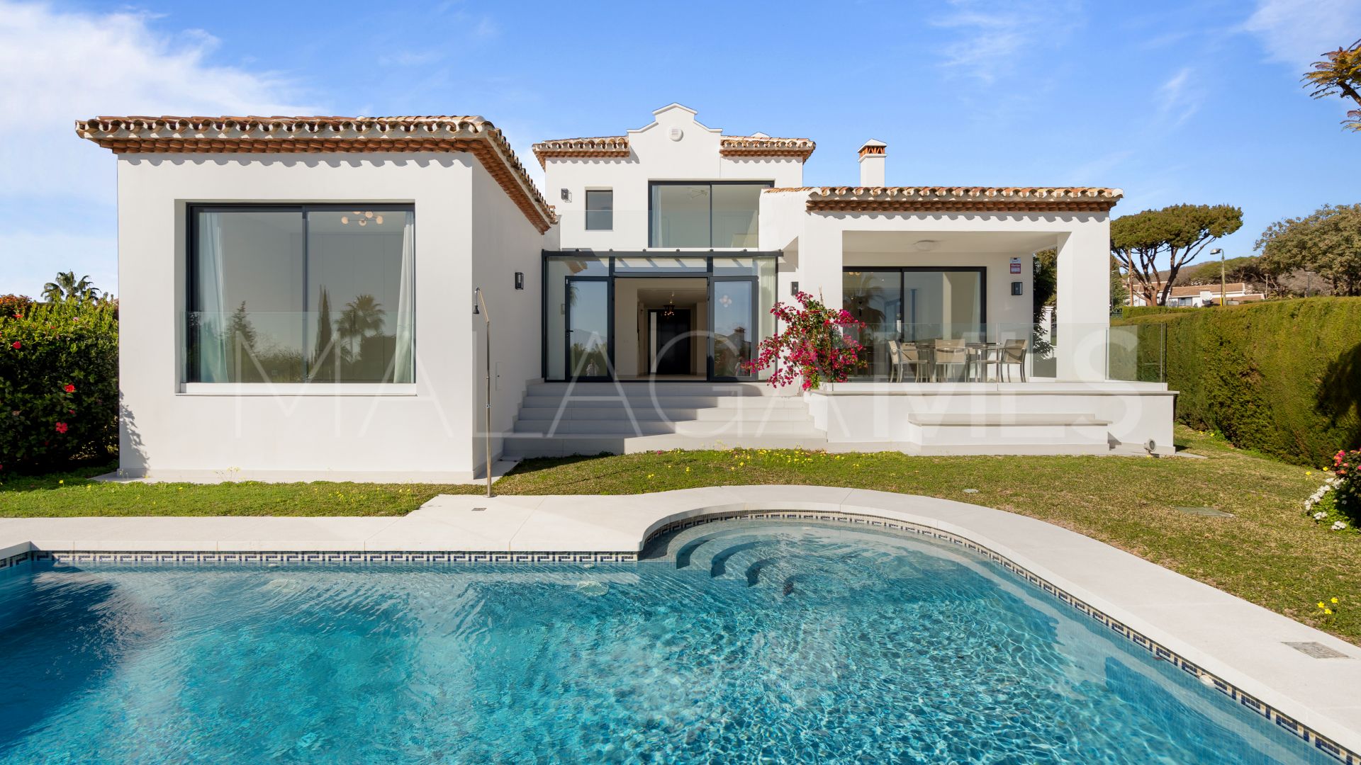 Villa for sale in Elviria Hills