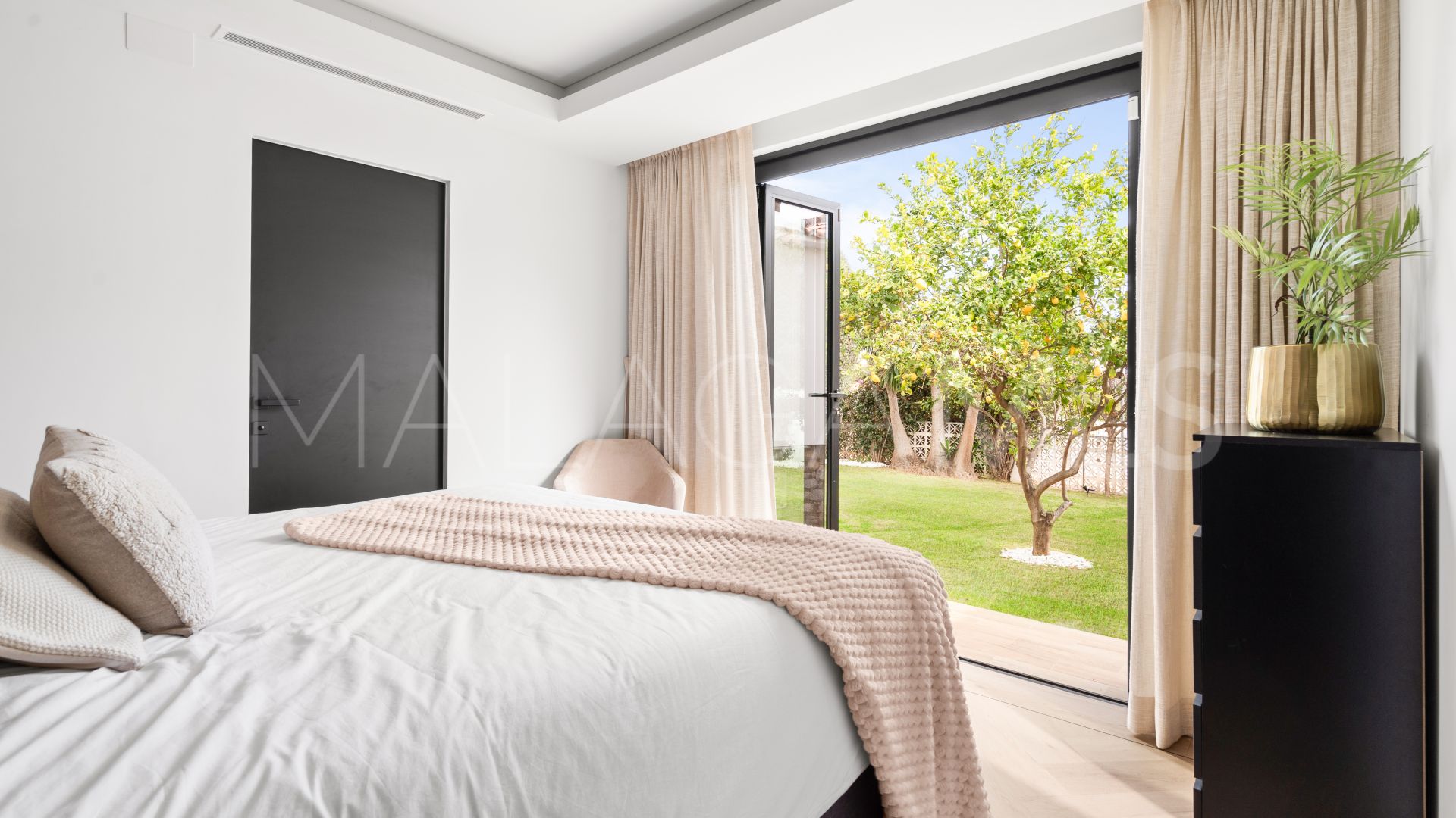 Villa for sale in Bello Horizonte