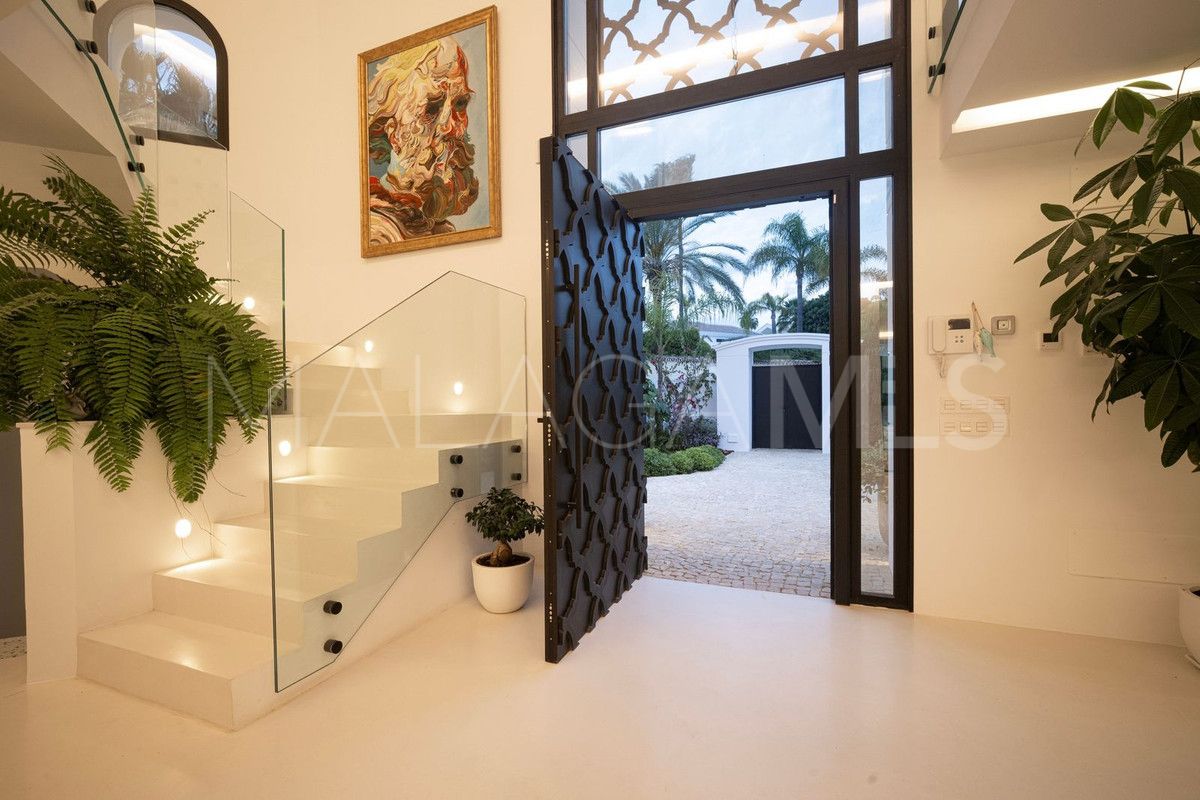 4 bedrooms villa for sale in Parcelas del Golf