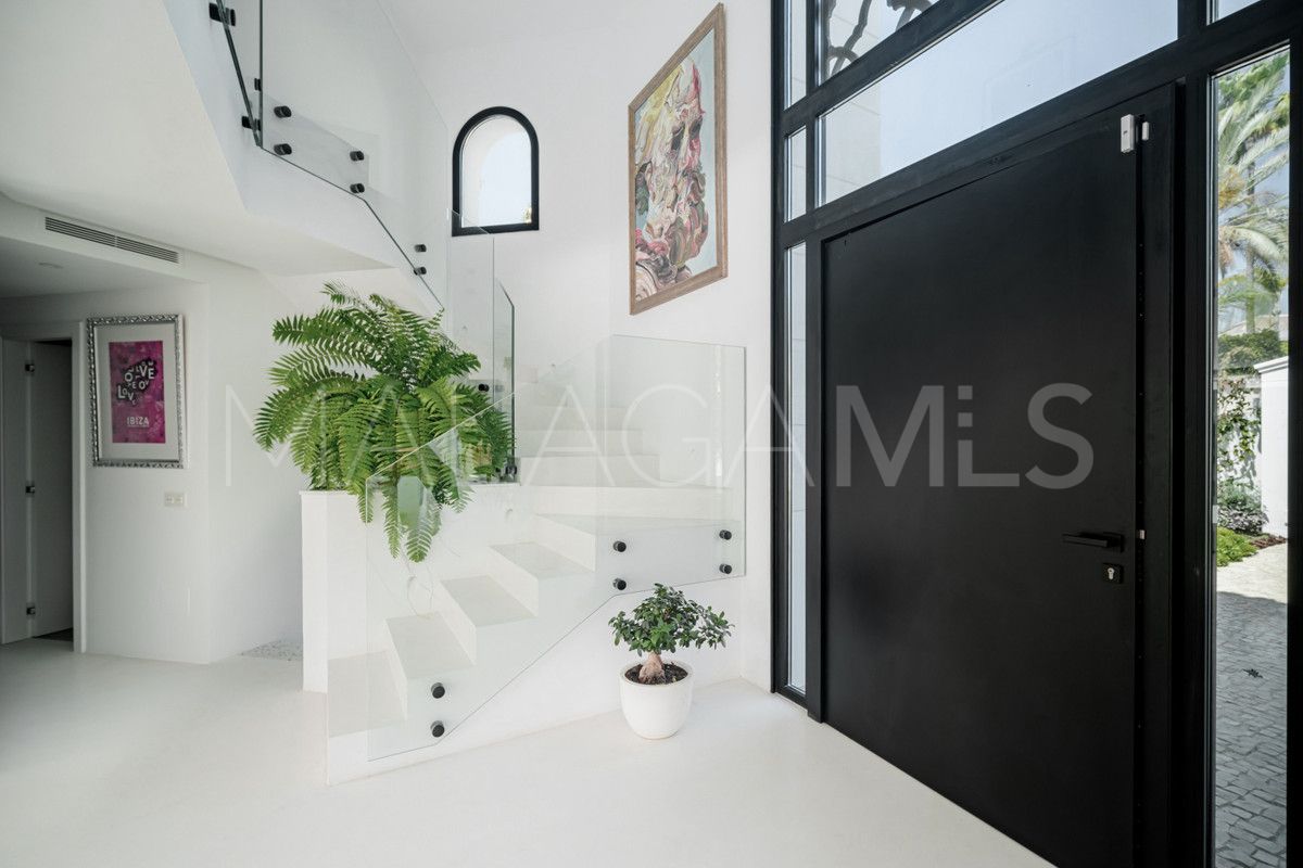 4 bedrooms villa for sale in Parcelas del Golf