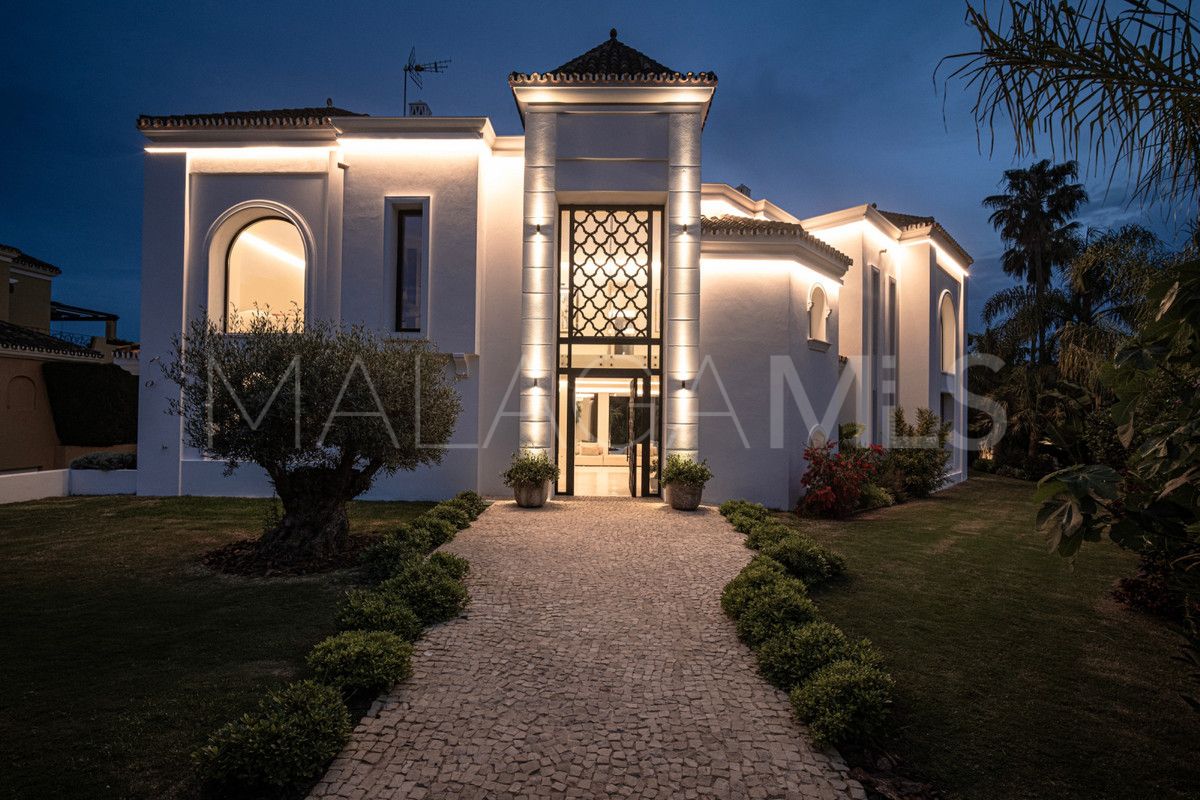 4 bedrooms villa for sale in Parcelas del Golf