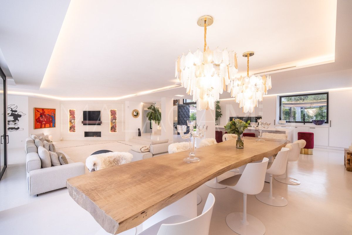 4 bedrooms villa for sale in Parcelas del Golf
