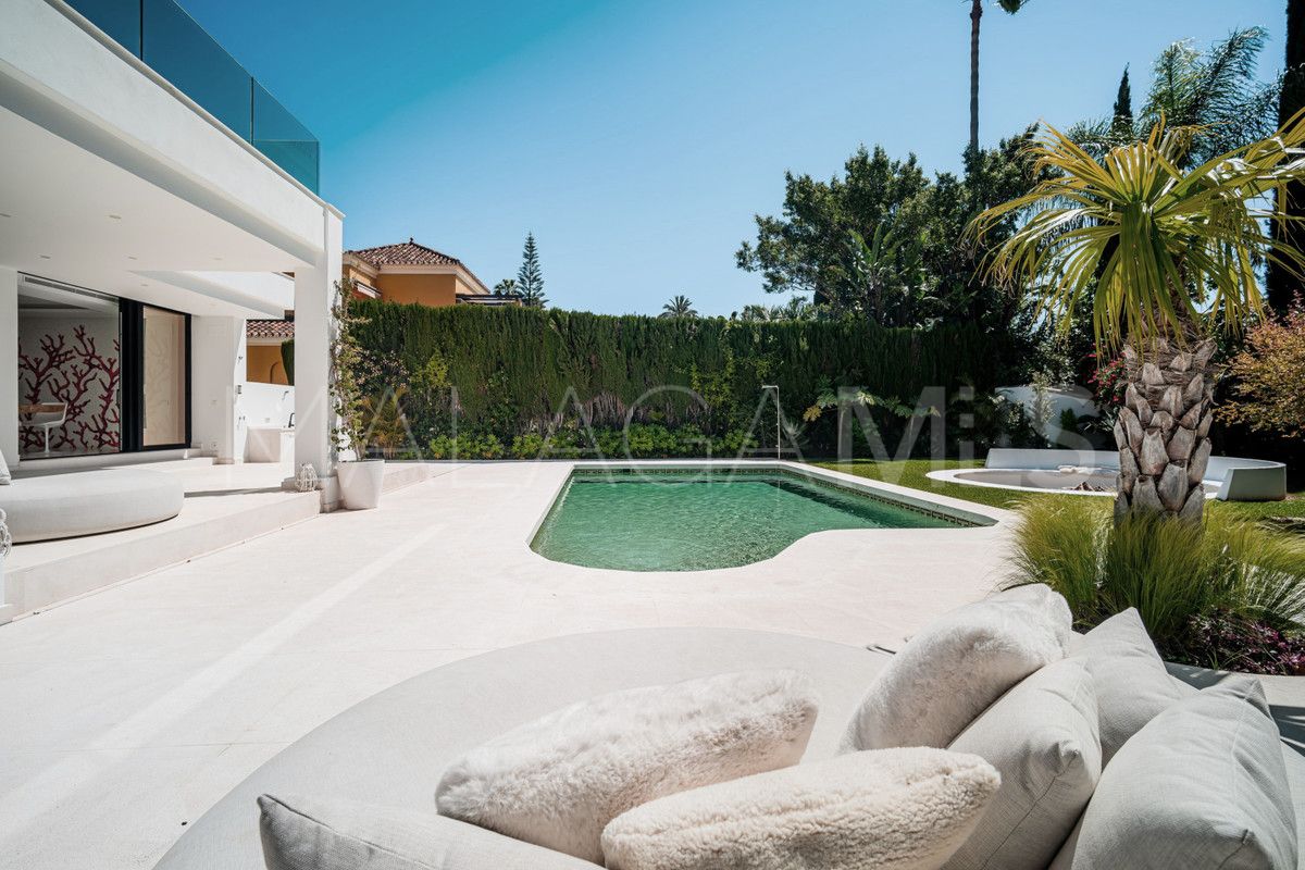 4 bedrooms villa for sale in Parcelas del Golf