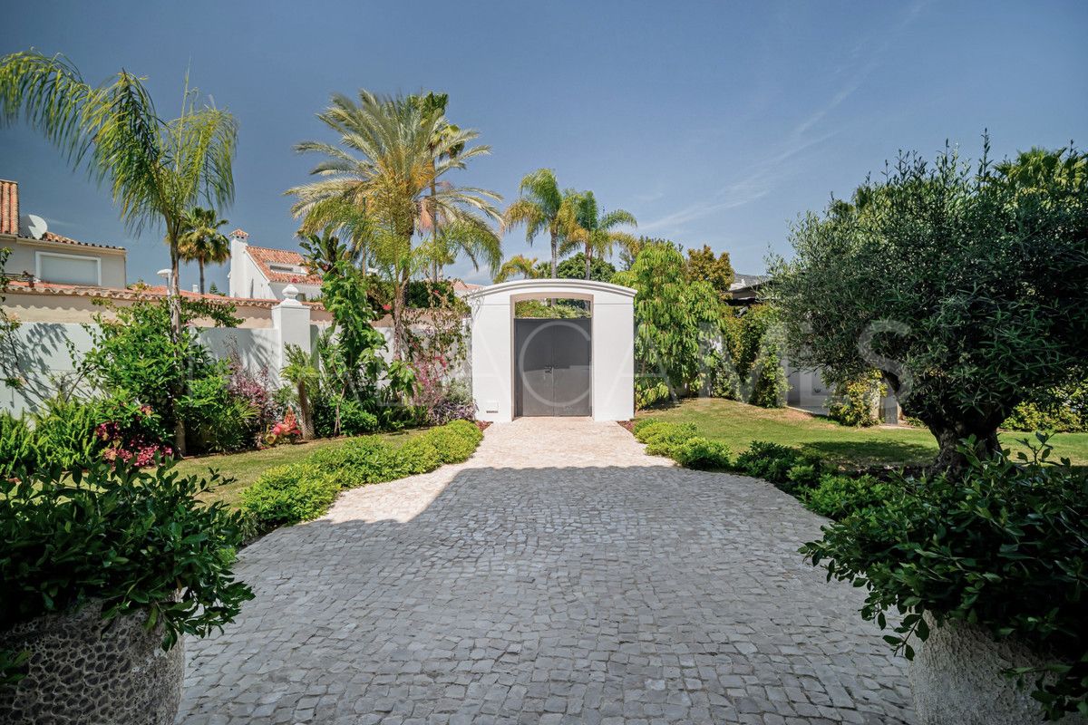 4 bedrooms villa for sale in Parcelas del Golf