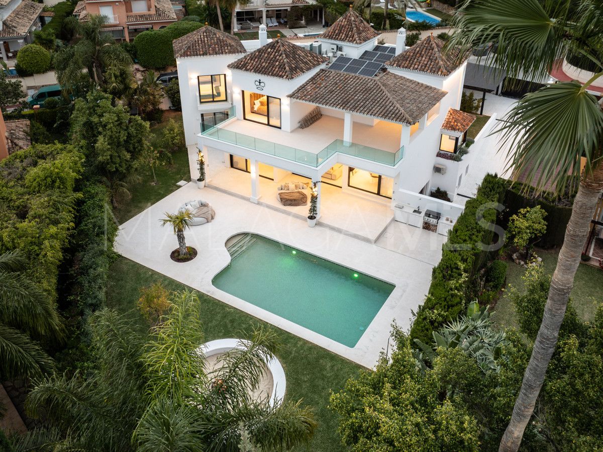 4 bedrooms villa for sale in Parcelas del Golf