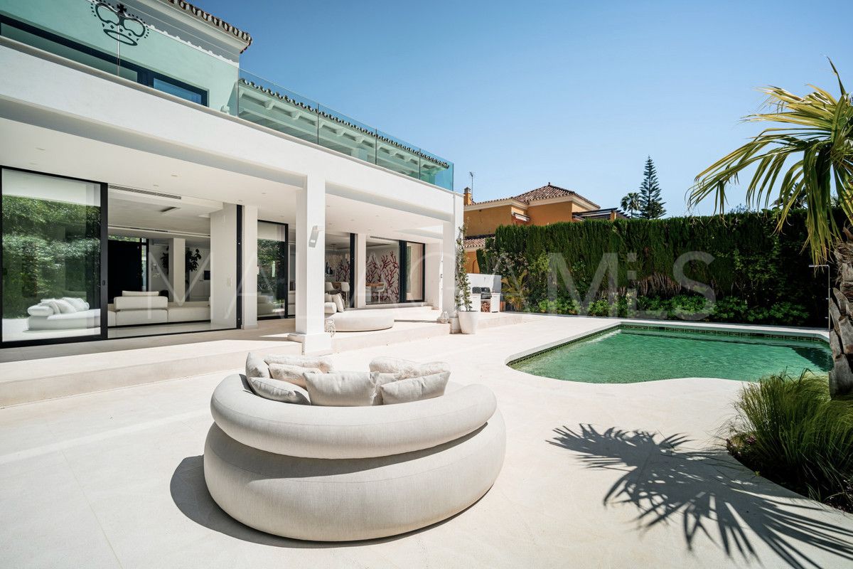 4 bedrooms villa for sale in Parcelas del Golf