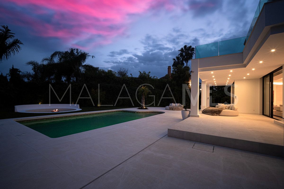 4 bedrooms villa for sale in Parcelas del Golf