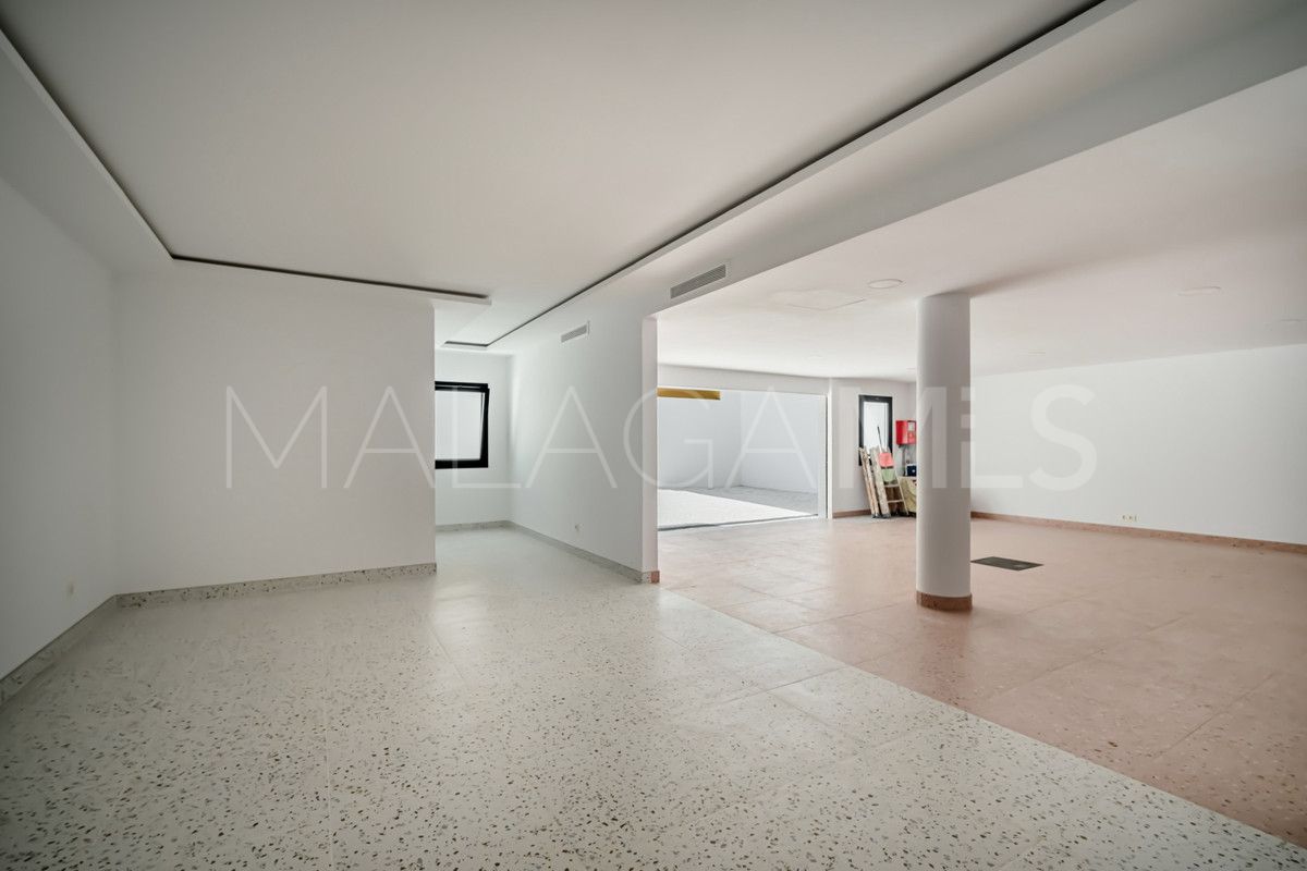 4 bedrooms villa for sale in Parcelas del Golf