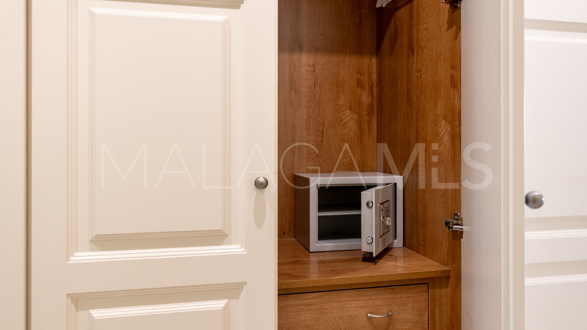 Apartment for sale in Doncella Beach with 2 bedrooms