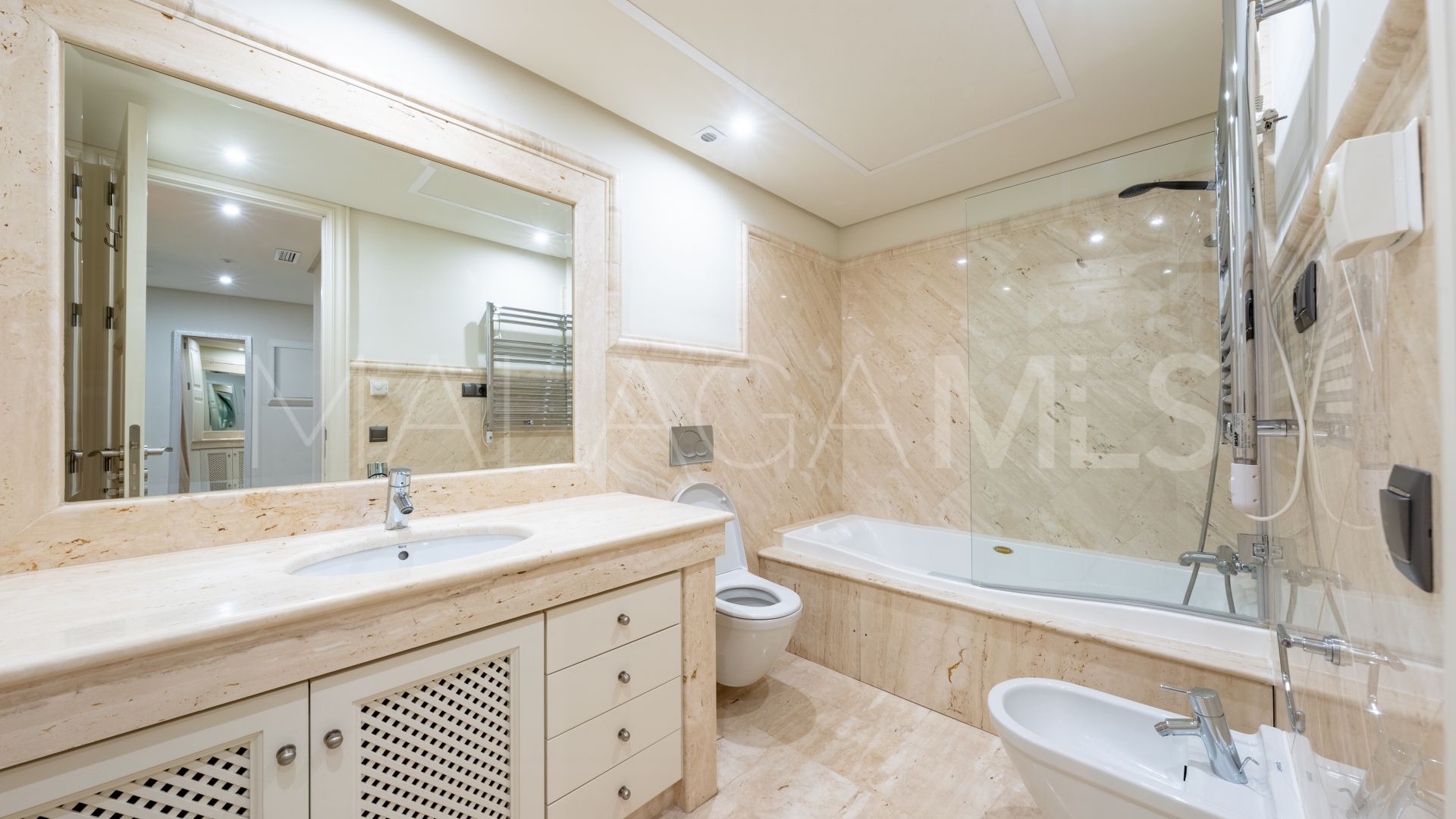 Apartment for sale in Doncella Beach with 2 bedrooms