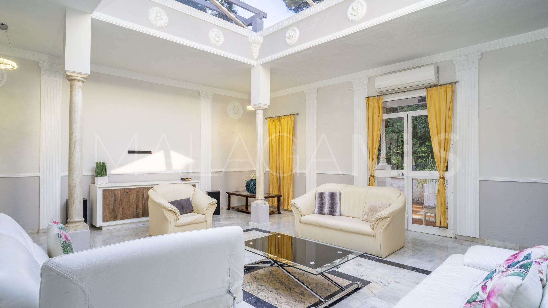 Villa for sale in El Rosario