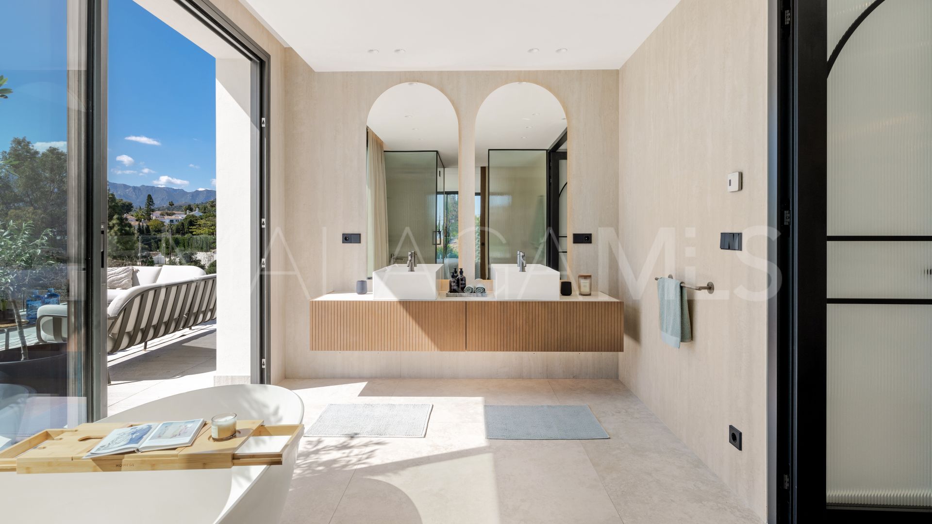 Villa for sale in Marbella Ost