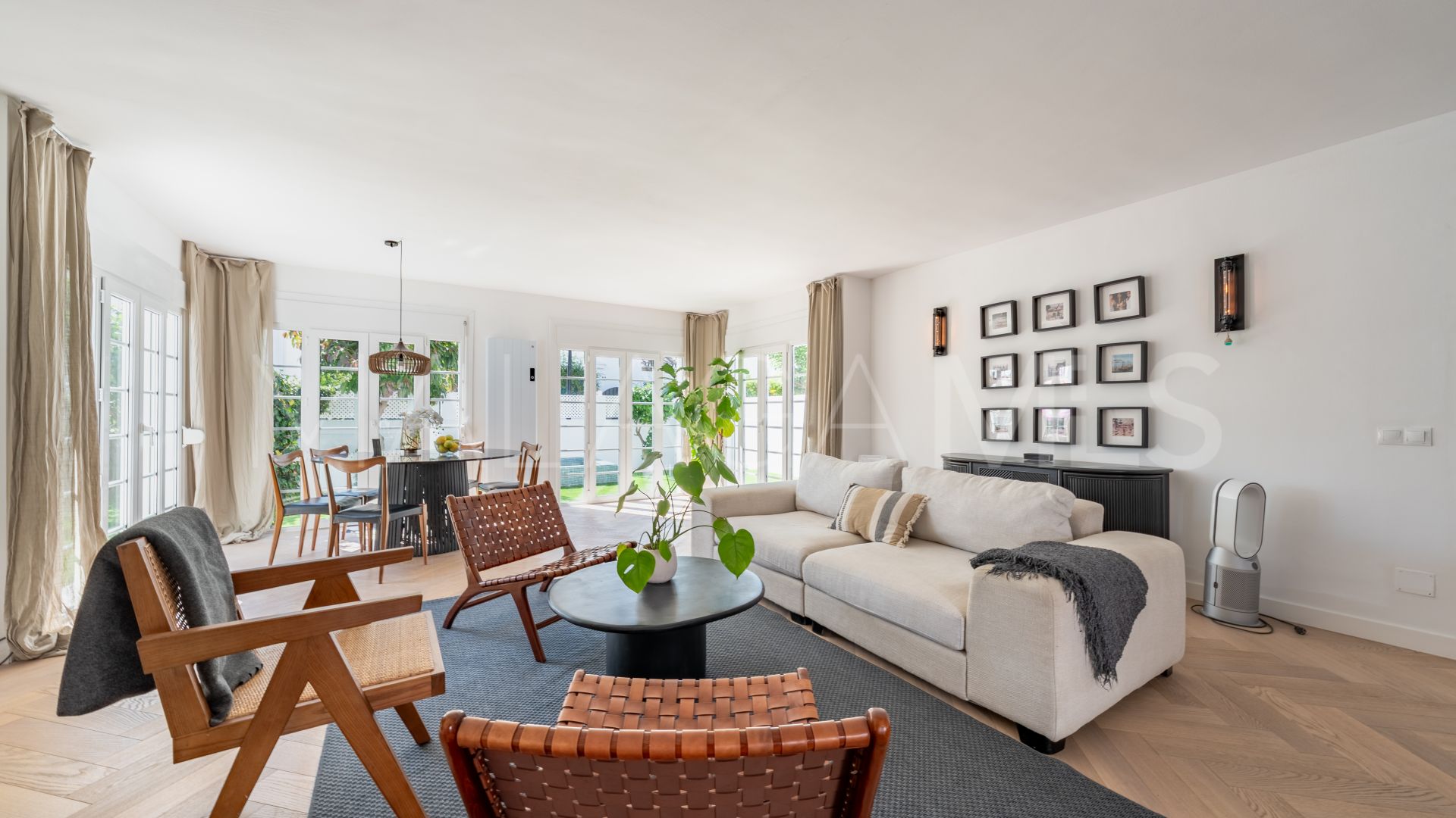 Radhus for sale in Benamara