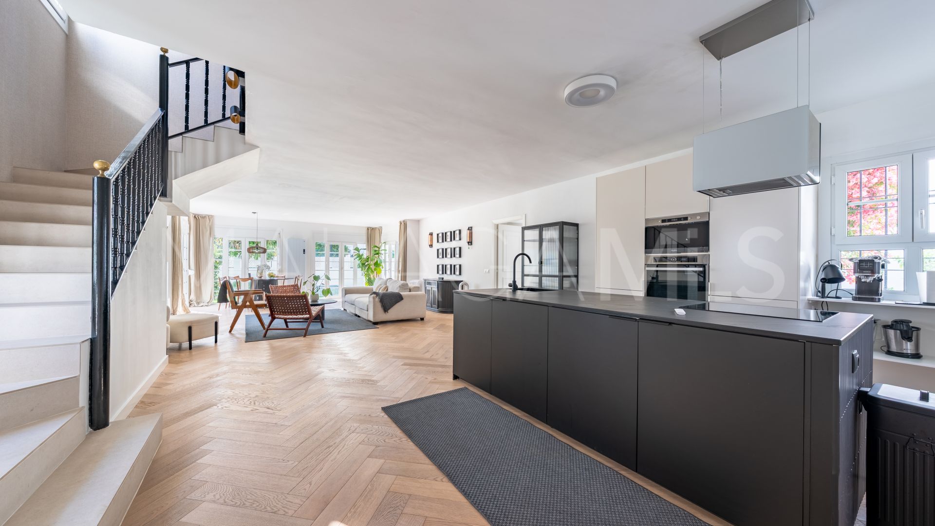 Radhus for sale in Benamara