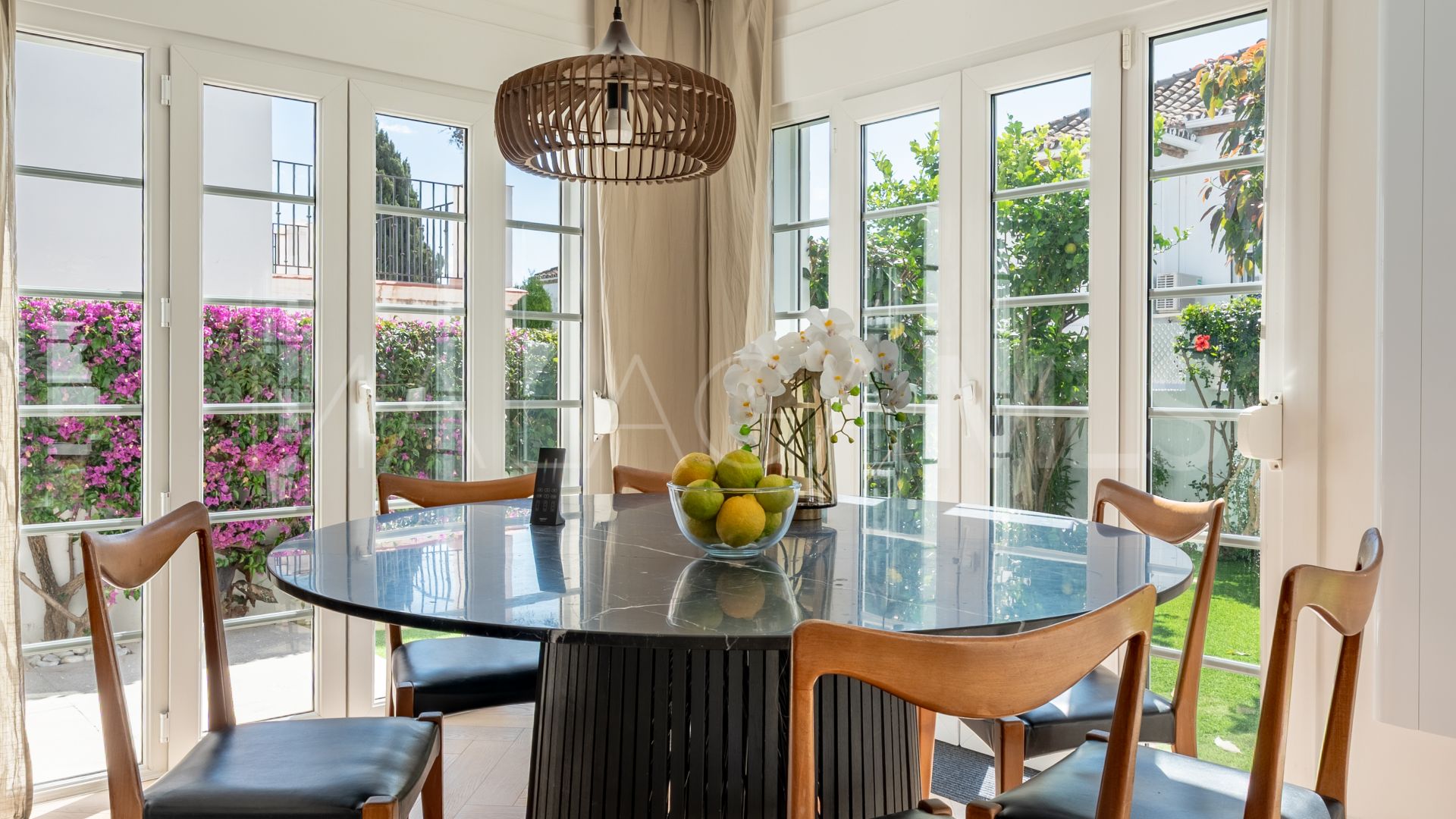 Radhus for sale in Benamara