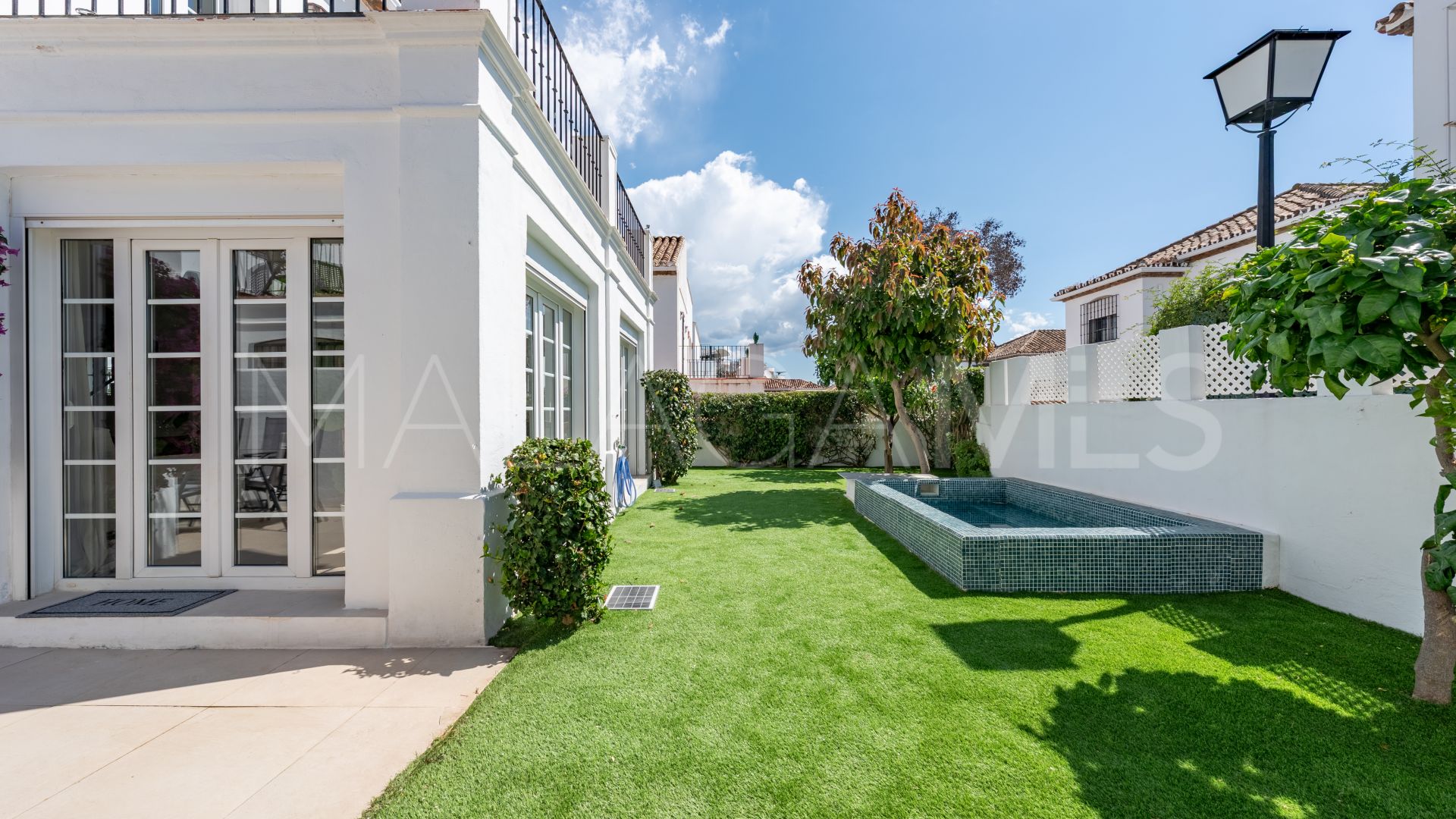 Radhus for sale in Benamara