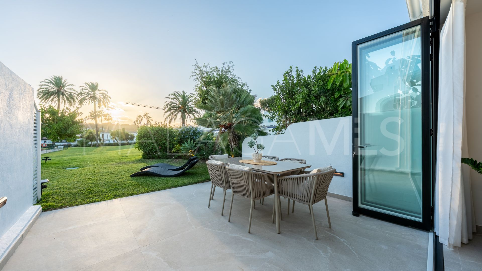 Reihenhaus for sale in Nueva Andalucia
