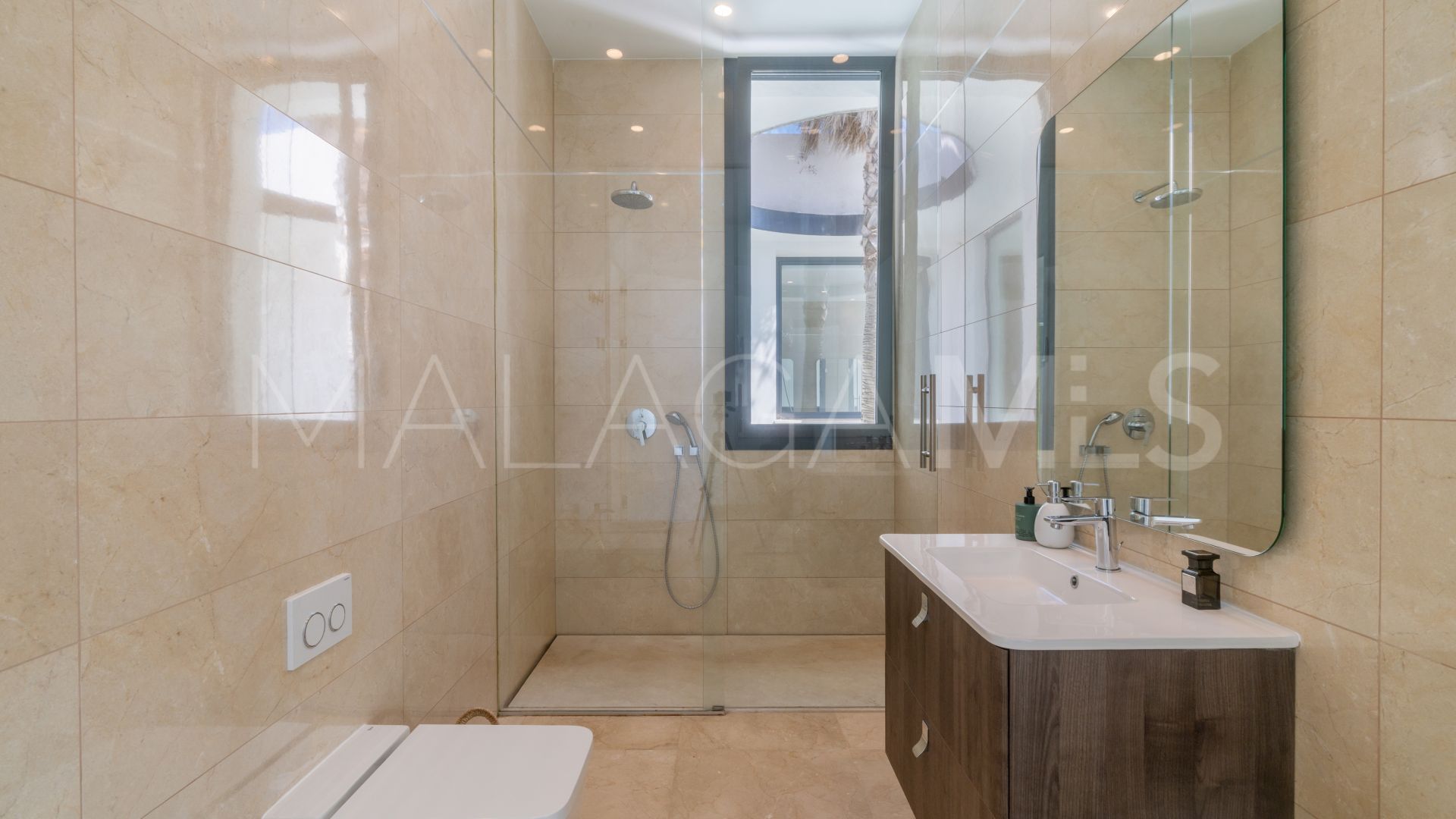 Casa a la venta de 5 bedrooms in La Alqueria