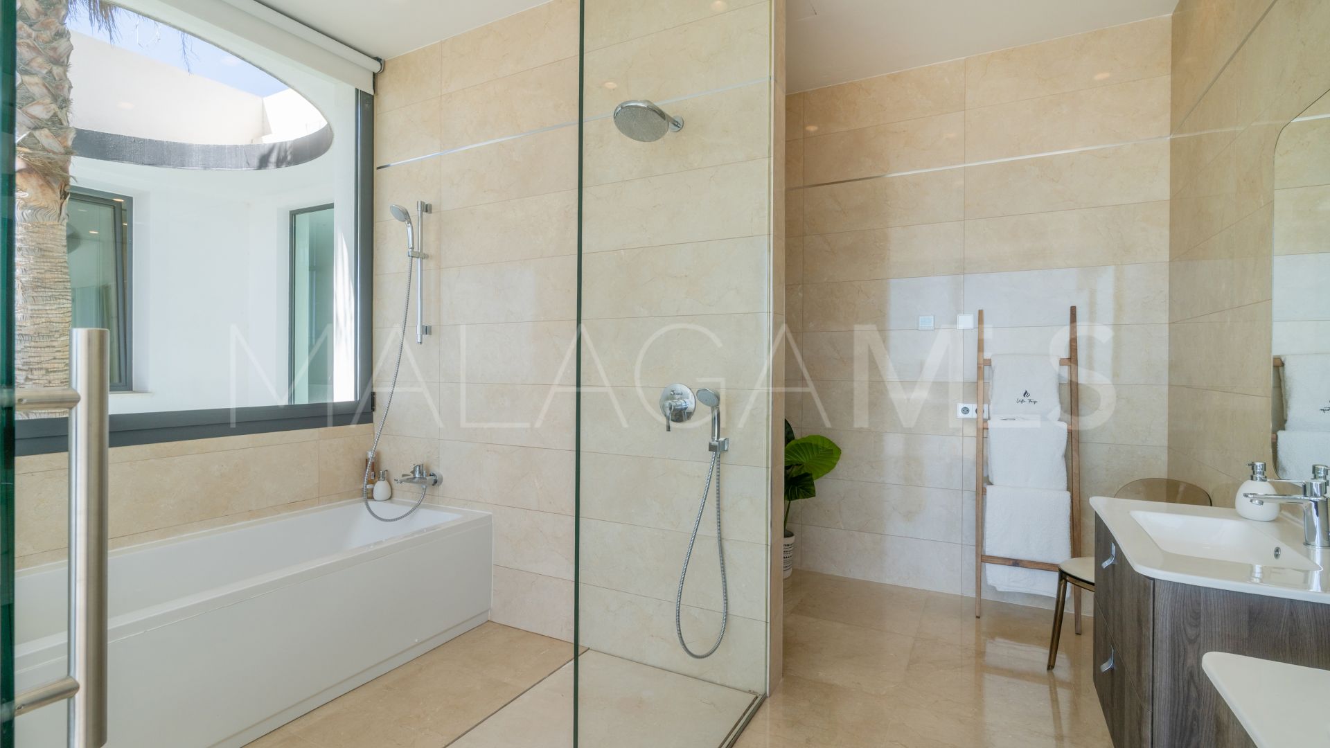 Casa a la venta de 5 bedrooms in La Alqueria