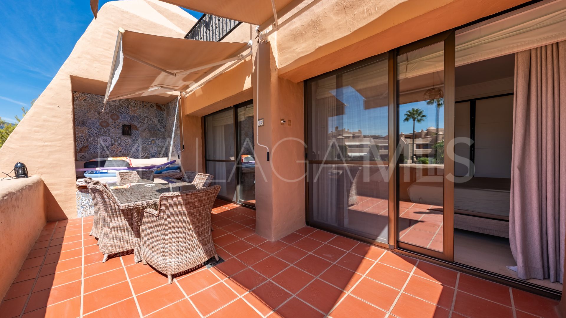 For sale duplex penthouse in Estepona East with 3 bedrooms