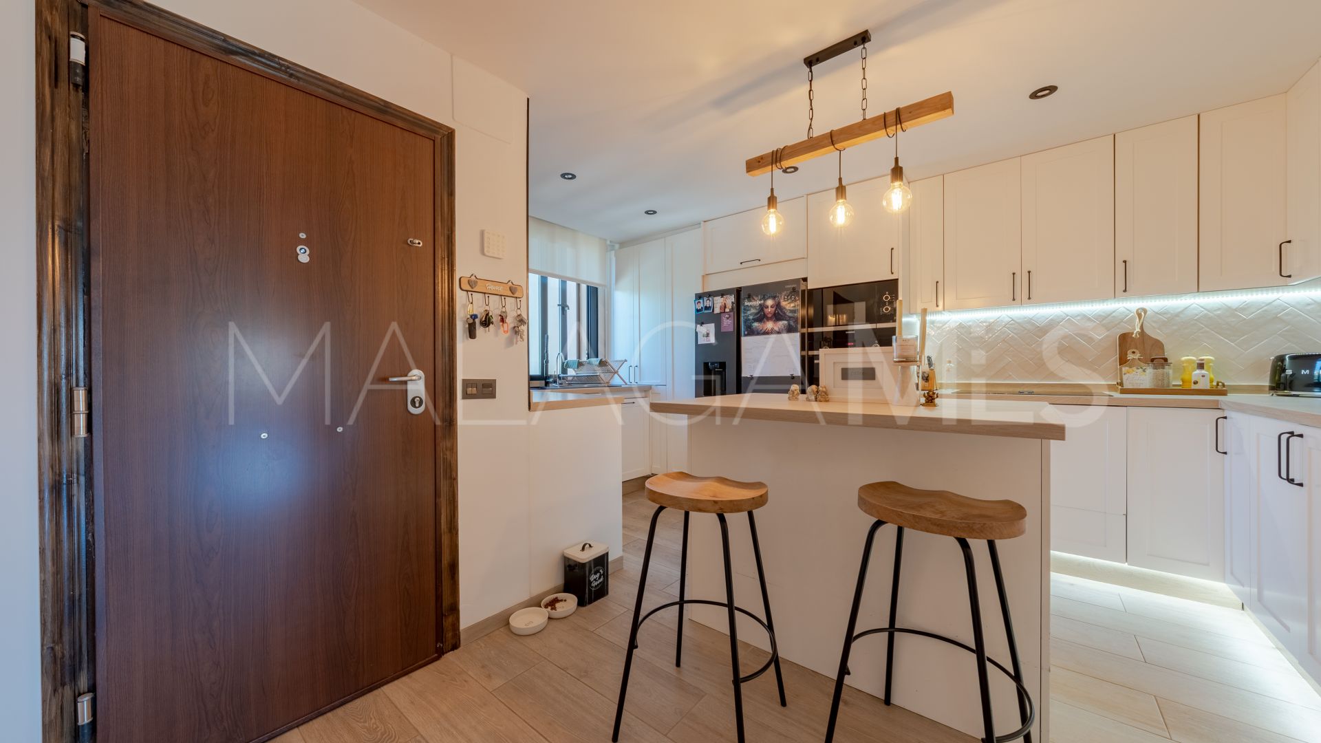 For sale duplex penthouse in Estepona East with 3 bedrooms